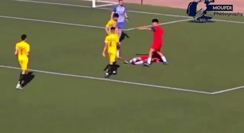 De un ’patadón’ lo mandaron al descanso eterno durante partido de fútbol imagen de la publicación