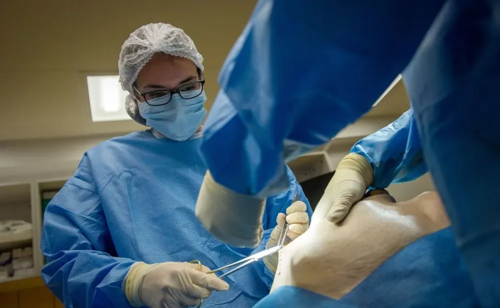 Era una cirugía de vesícula y le hicieron una vasectomía imagen de la publicación