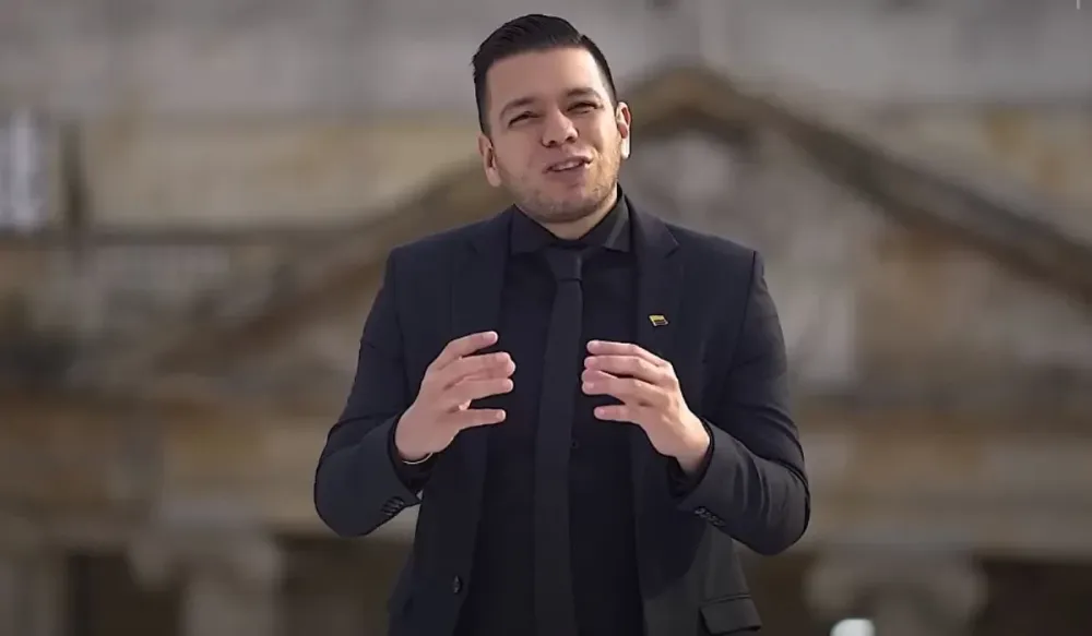 Senador Jota Pe Hernández se retiraría del Partido Verde imagen de la publicación