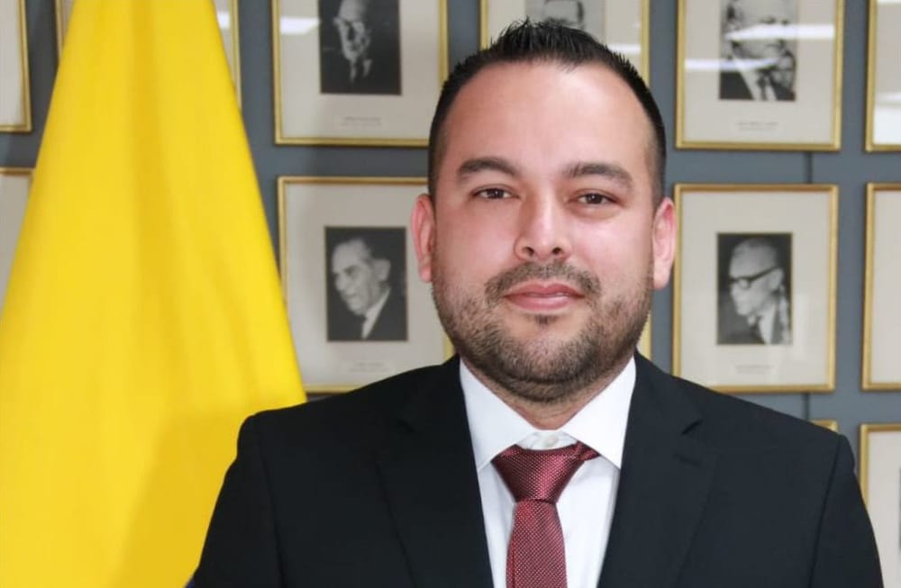 Líder del sindicato de la USO renunció al Senado imagen de la publicación