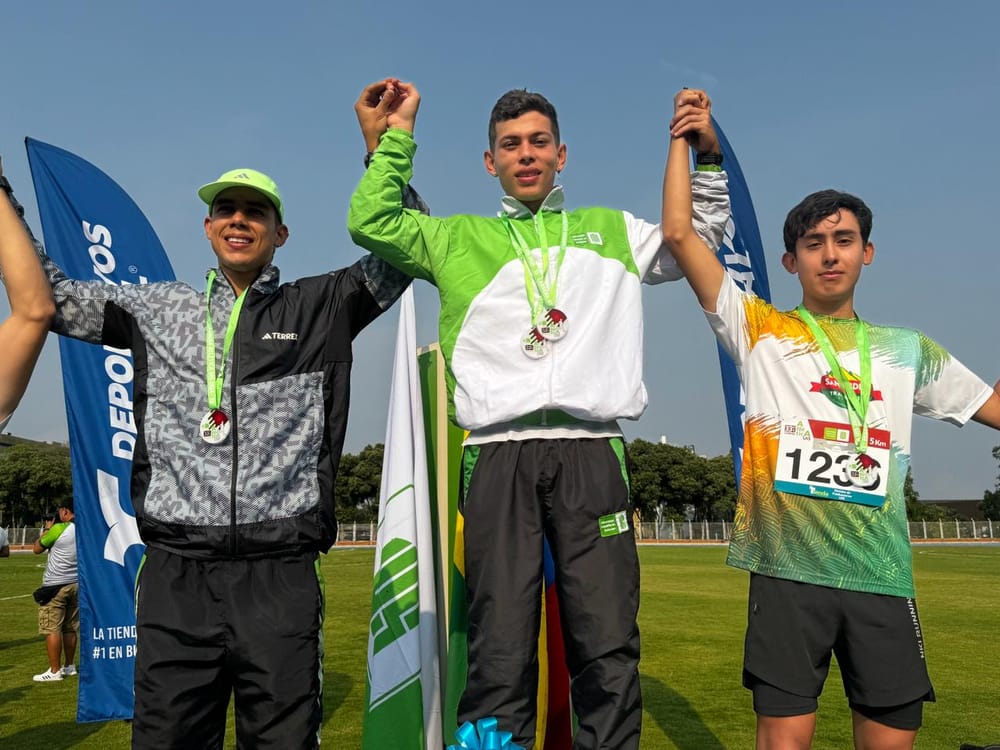 Marco Dueñas y Stephany Rivera ganadores de la XXXIII Carrera Atlética UIS imagen de la publicación