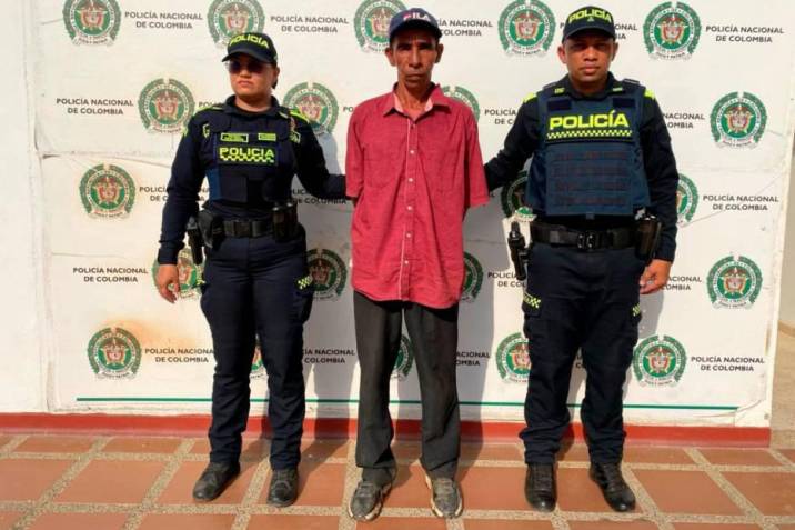 Capturado por atacar salvajemente a su esposa imagen de la publicación