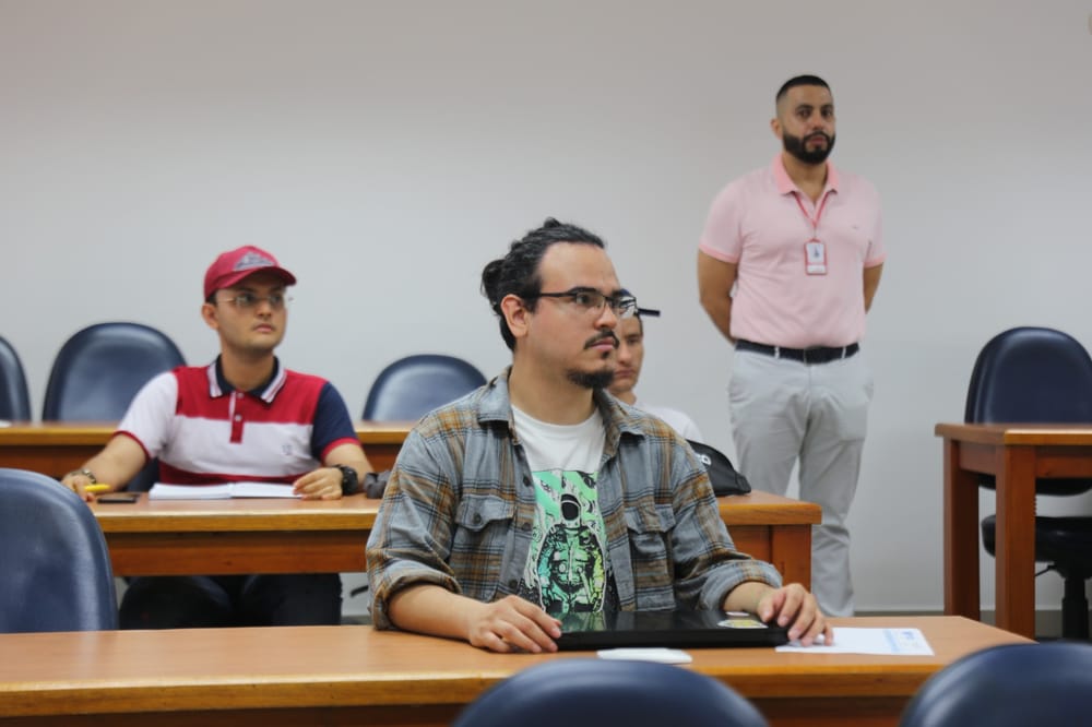 UDES y Cámara de Comercio ofrecen capacitaciones a tenderos en Bucaramanga imagen de la publicación