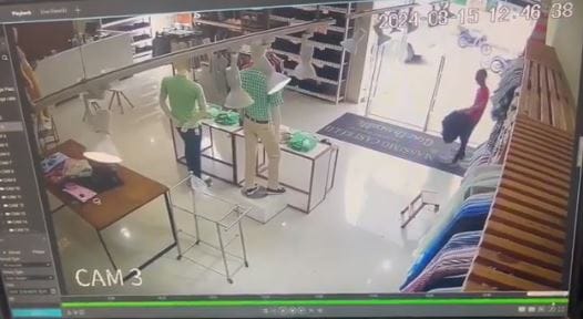 En segundos hampón se robó un bolso en Bucaramanga imagen de la publicación