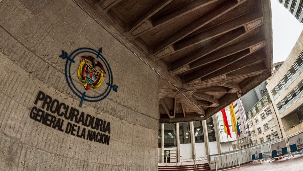 Investigan a exsecretaria de educación de Santander por contrato millonario sin licitación imagen de la publicación