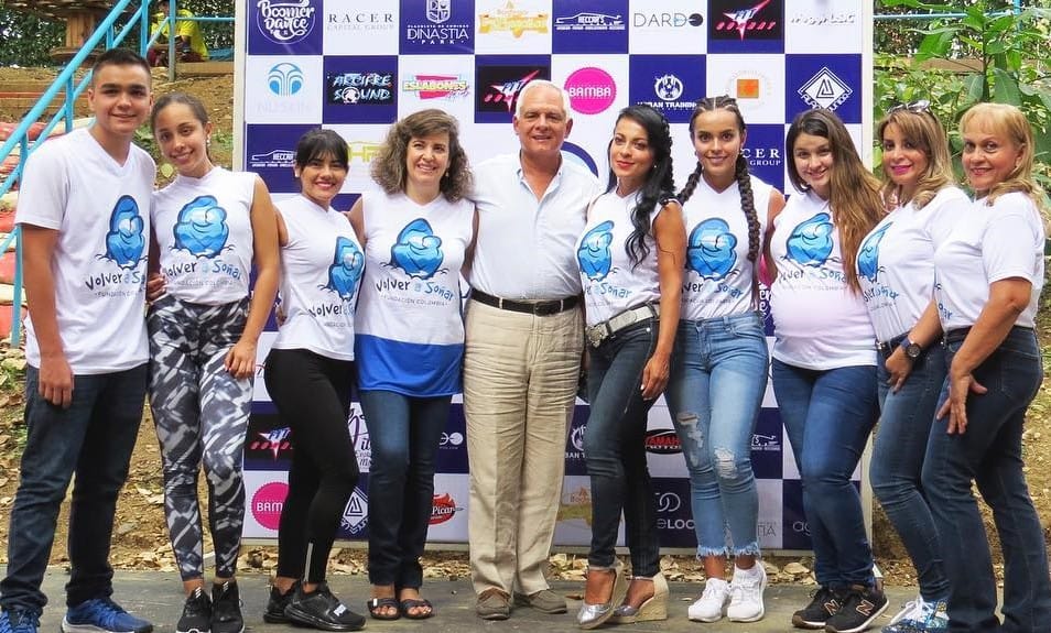 Sonrisas y amor en un mañana de alegría y solidaridad imagen de la publicación
