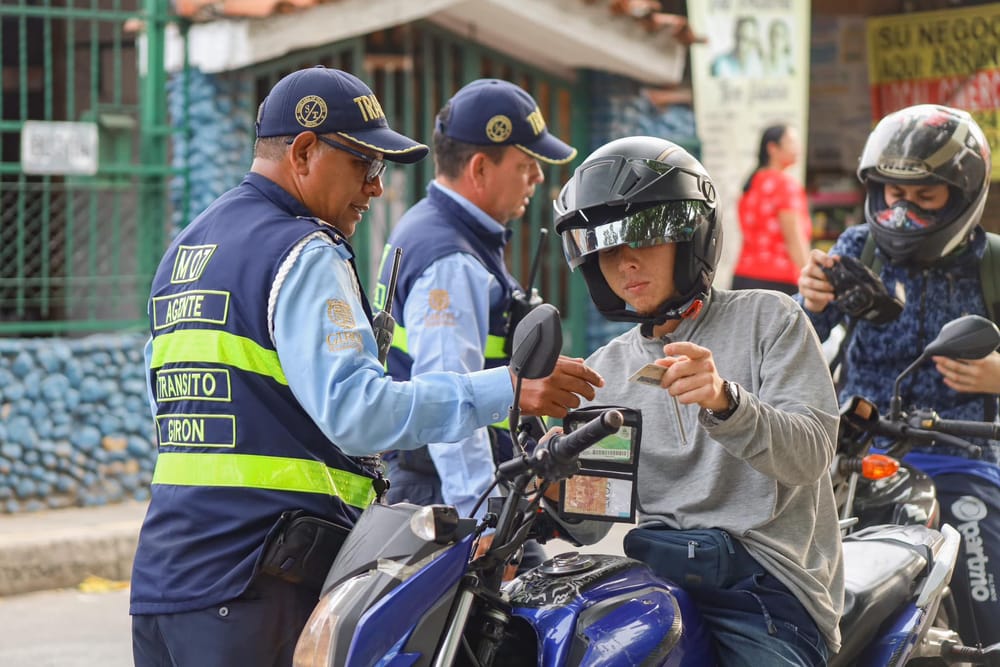 Girón apuesta por la tecnología para control vehicular imagen de la publicación
