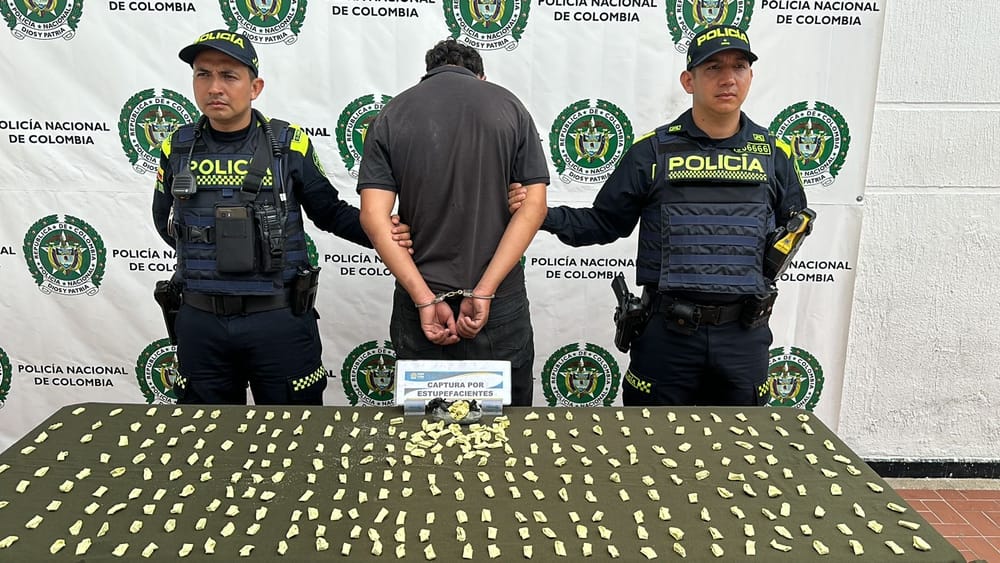 En La Cumbre jovencito tenía tremendo cargamento de alucinógenos imagen de la publicación