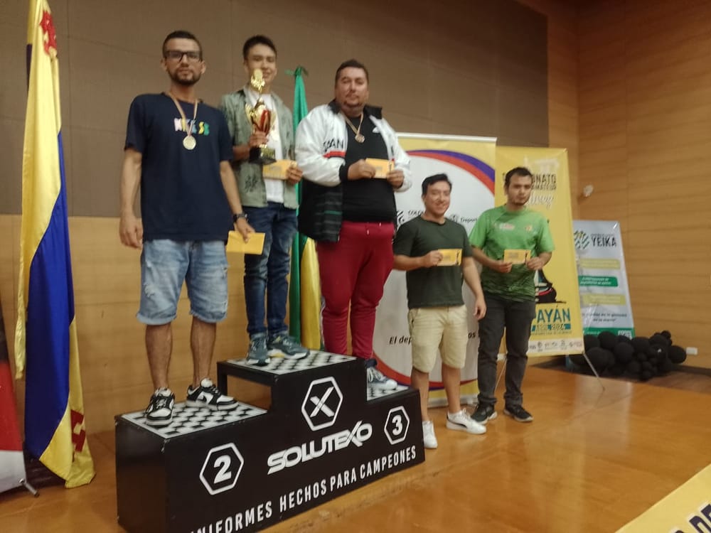 Maestro Pablo Ruiz logra medalla de bronce imagen de la publicación