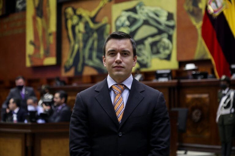 Presidente de Ecuador no se arrepiente de asalto a embajada mexicana imagen de la publicación