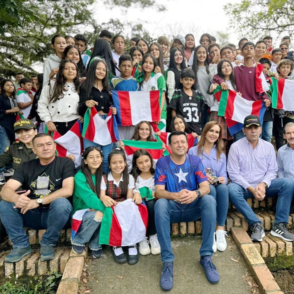 Policía de Santander sacó su lado más humano para celebrar el Día del Niño imagen de la publicación