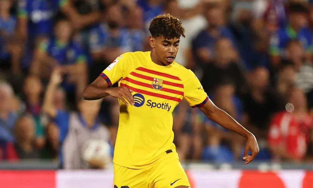 El futbolista más joven en jugar cuartos de Champions League imagen de la publicación