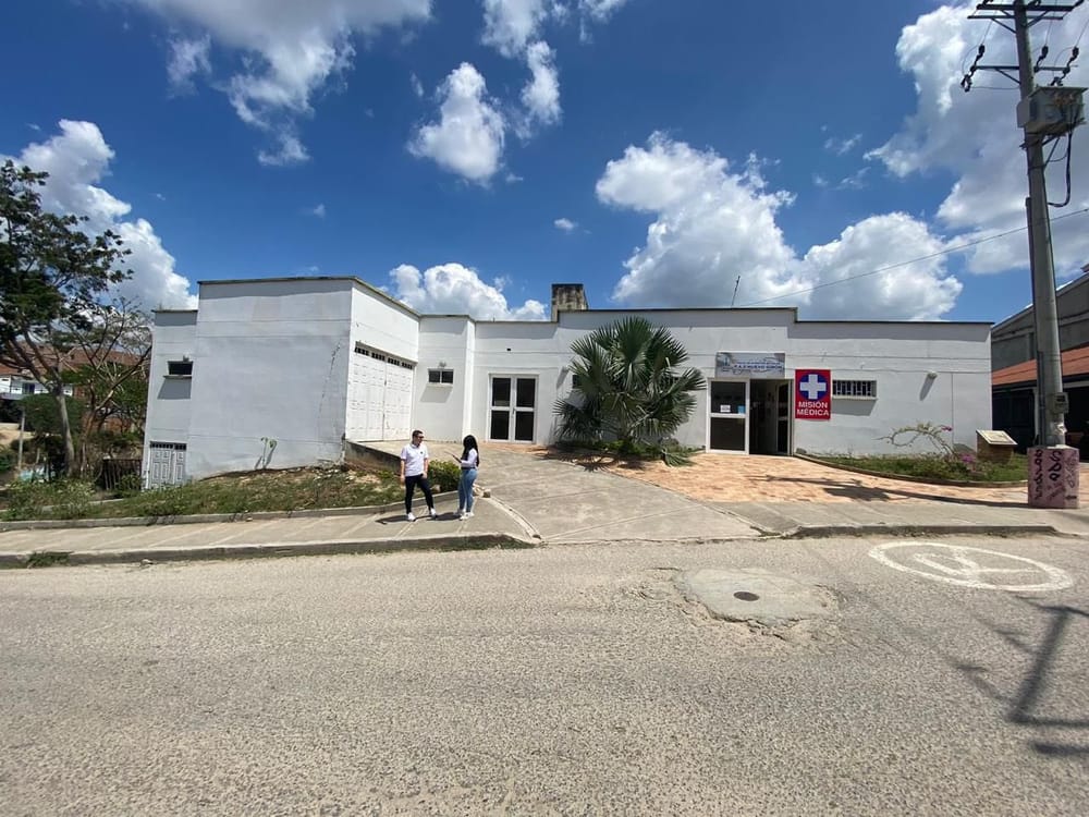 Girón radicó proyecto de mejoramiento de Centros de Atención Primaria en Salud imagen de la publicación