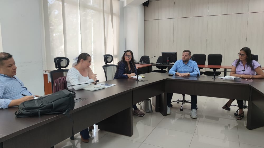 Alcalde de Los Santos impulsa apoyo para proyectos y trámites rurales imagen de la publicación