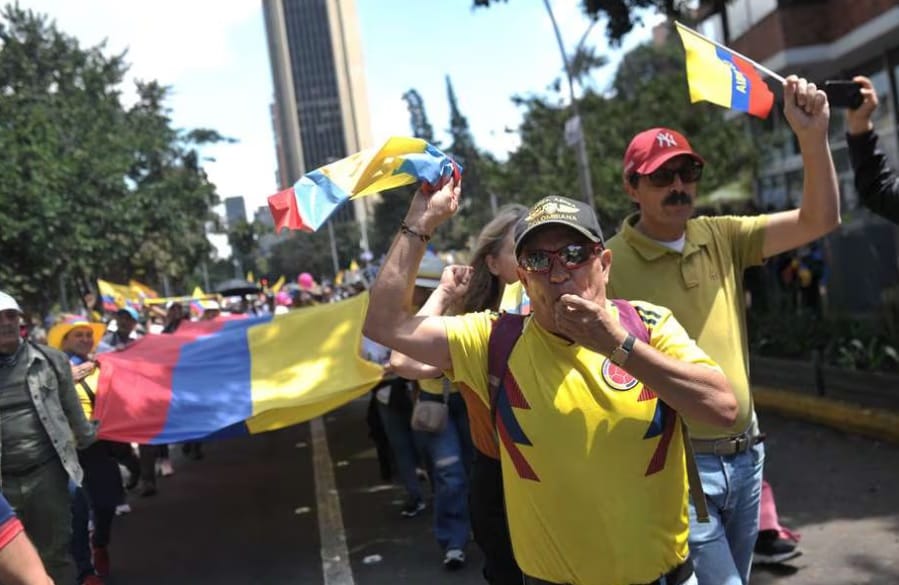 21 de abril: Ciudadanos marcharán en Colombia contra las políticas del Gobierno de Gustavo Petro imagen de la publicación