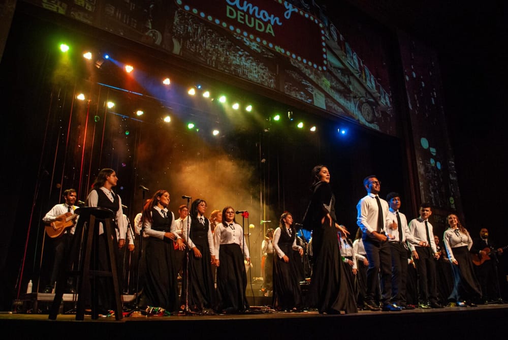 La Tuna de la UIS engalana aniversario del Teatro Santander imagen de la publicación