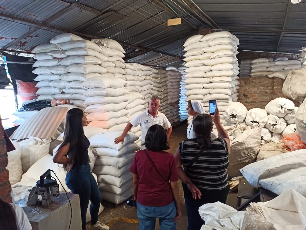 ‘Maquilando Felicidad’, un proyecto que inspira a la comunidad a cuidar el medio ambiente imagen de la publicación