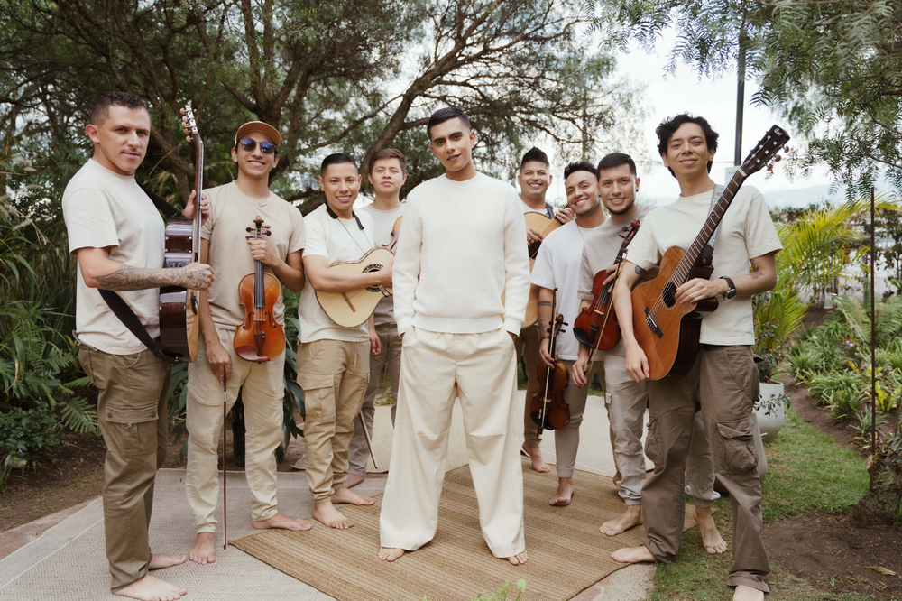Nico Hernández presenta su nueva canción "Mil Vidas" imagen de la publicación