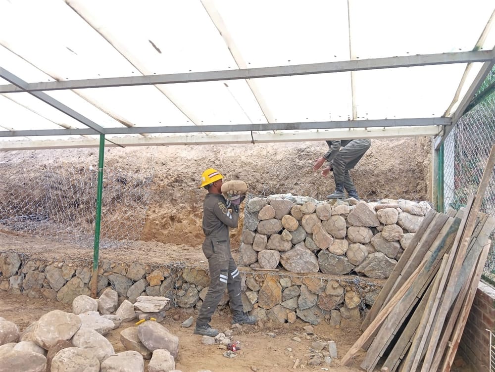 Ingenieros militares rehabilitan jardín infantil en Vetas imagen de la publicación