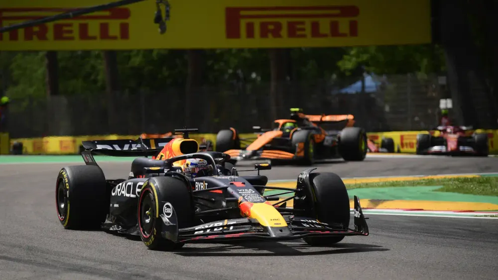 Verstappen se impone en emocionante duelo en el Gran Premio de Imola imagen de la publicación