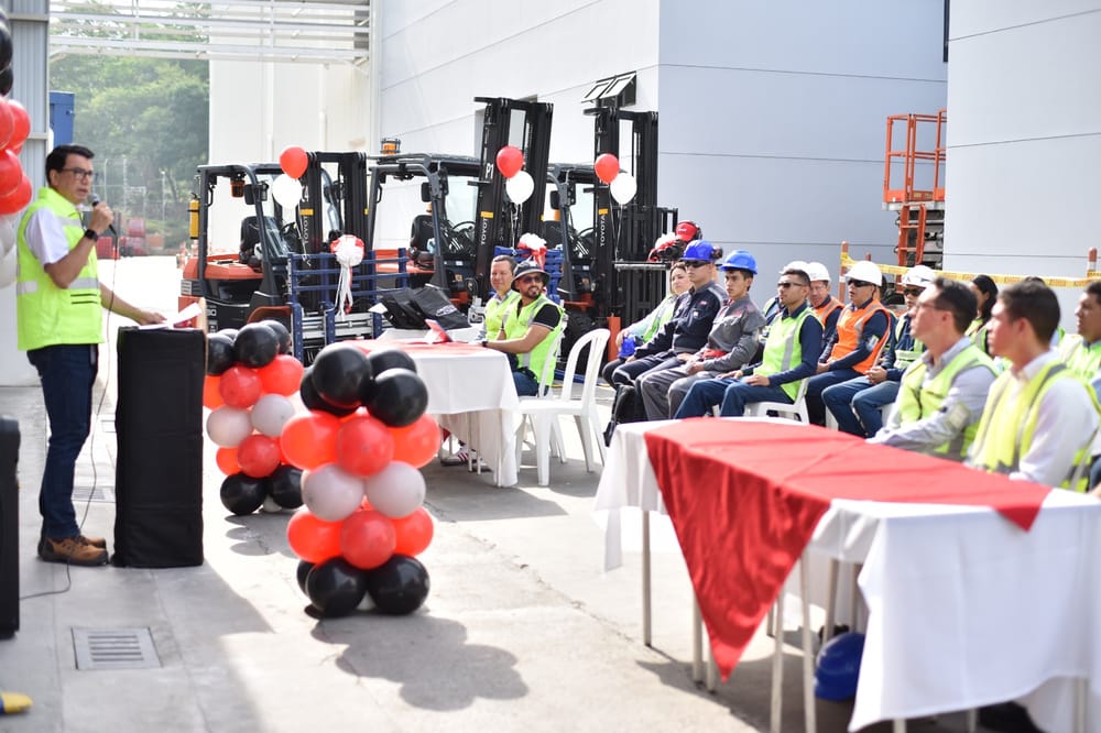 Bucaramanga celebra un hito en la sostenibilidad con la primera planta de montacargas 100% eléctricos imagen de la publicación