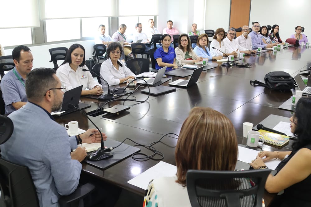 Alcaldía se reunió con representantes de EPS imagen de la publicación