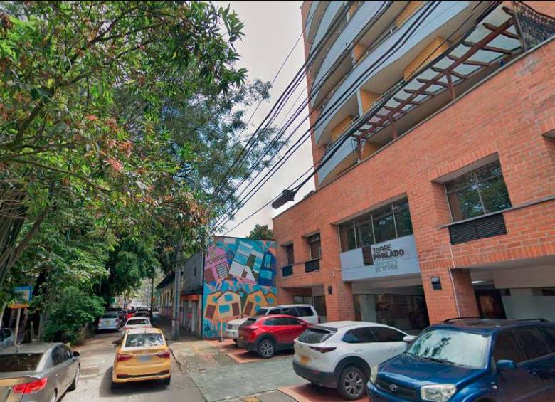 ¿Accidente, suicidio o asesinato? Fotógrafo cayó del séptimo piso de un hotel en Medellín imagen de la publicación