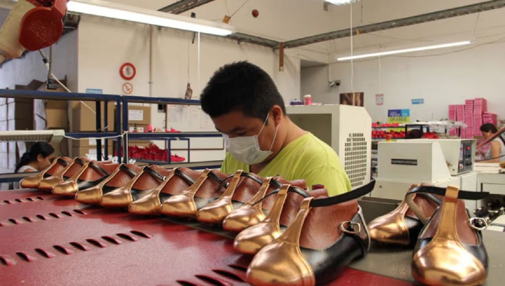 Fuerte caída de la industria y el comercio en Colombia al cierre del primer trimestre imagen de la publicación