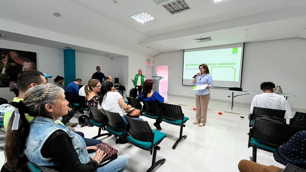 Secretaría de Salud y Ambiente capacita en separación de residuos en la fuente imagen de la publicación