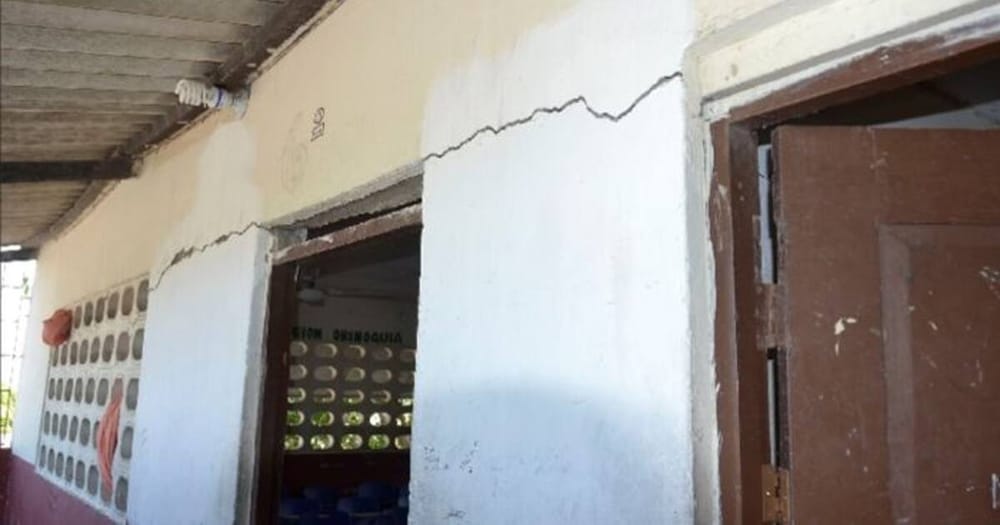 Sin respuestas: la comunidad sigue exigiendo el estudio técnico de suelos en colegio de Bucaramanga imagen de la publicación