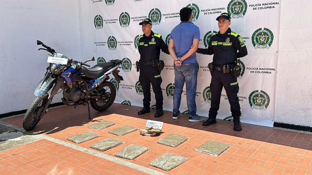 VIDEO. Jibaro cayó bien cargado en las calles de Provenza imagen de la publicación