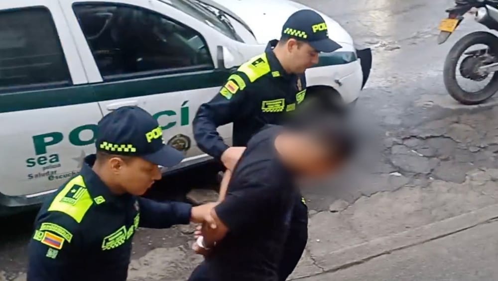 Astuto hampón habría robado $400 millones de un local comercial imagen de la publicación