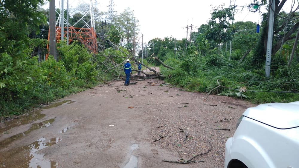 Fuertes lluvias impactan suministro eléctrico en Barrancabermeja imagen de la publicación