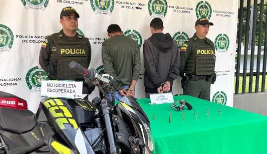 Par de 'ratas' en moto fueron capturadas en Bucaramanga imagen de la publicación