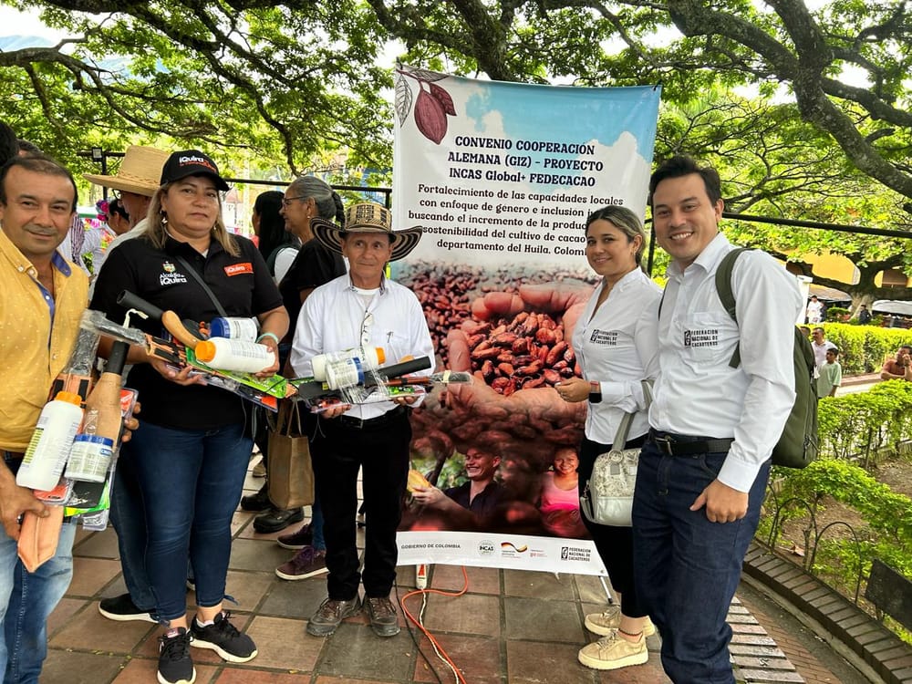 Alcaldía de Íquira y Fedecacao potencian a productores de cacao imagen de la publicación