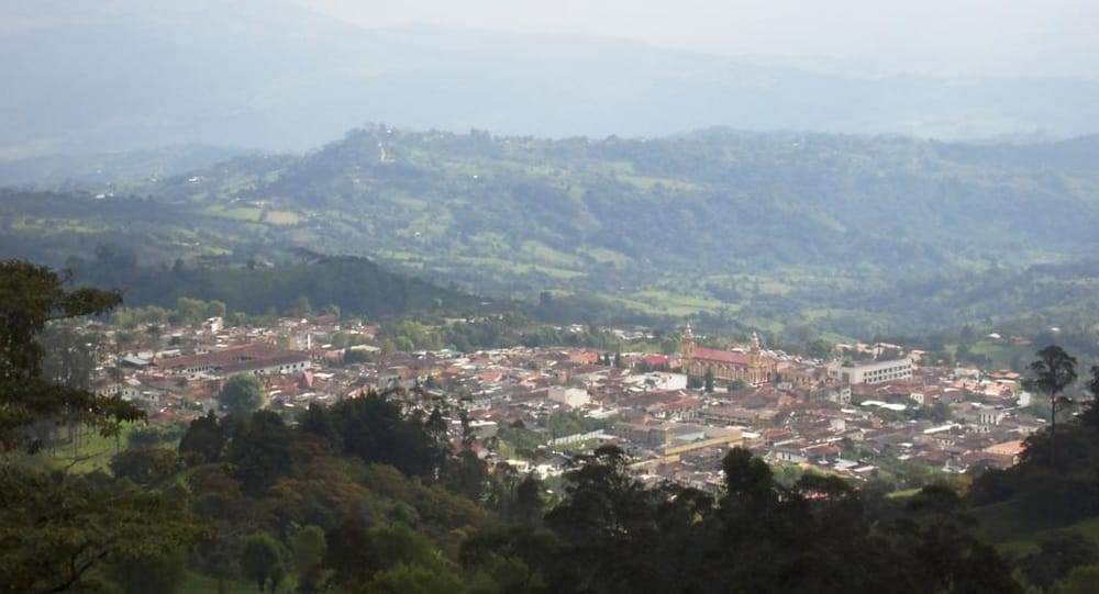 Alcalde de Vélez resalta necesidades sobre vías locales imagen de la publicación