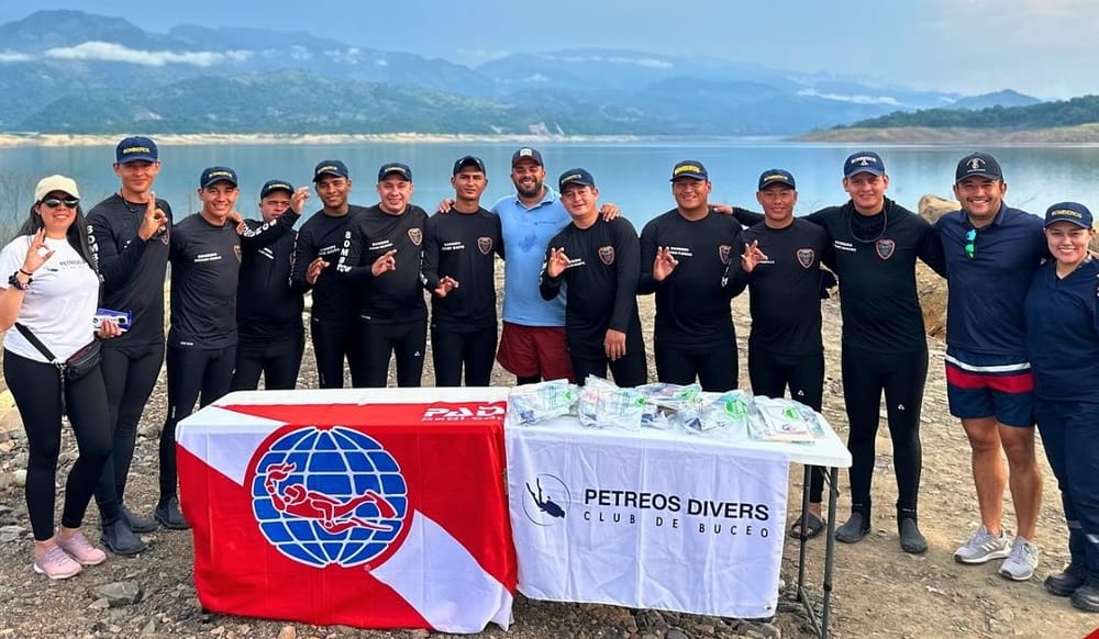 Acreditación a personal de Bomberos Voluntarios de Floridablanca imagen de la publicación