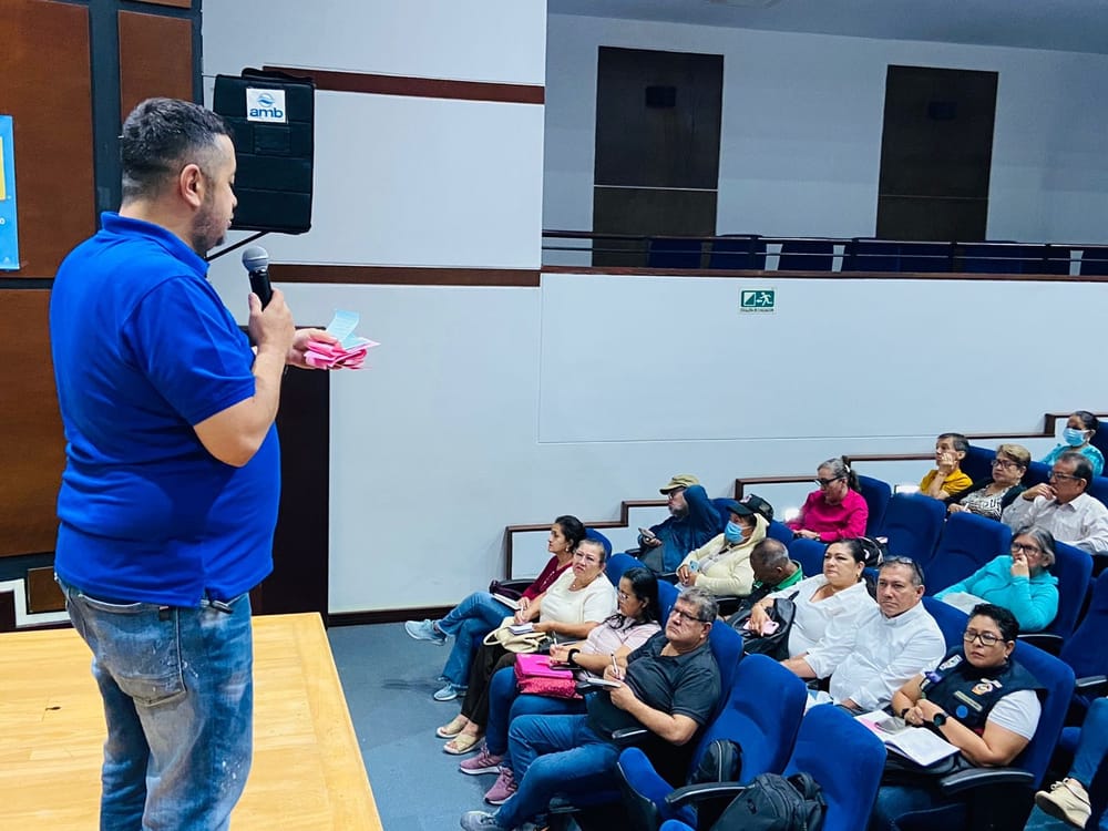 Líderes comunales reciben herramientas para el control social imagen de la publicación