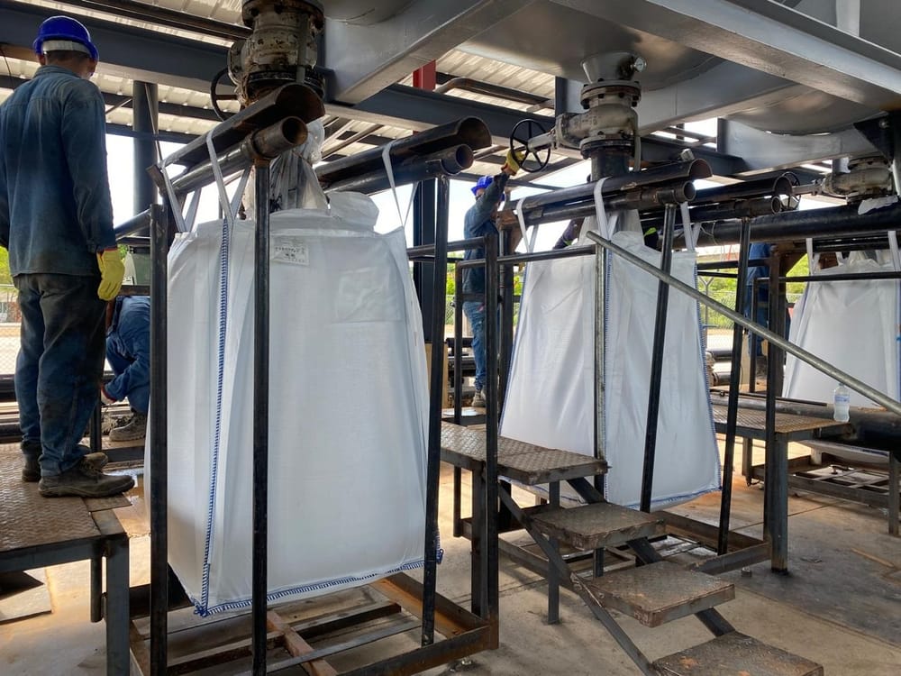 Ecopetrol apuesta por la sostenibilidad con su nueva línea de asfalto sólido imagen de la publicación