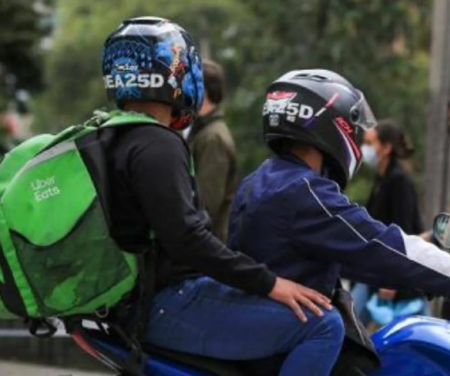 Motociclistas podrán circular en Bucaramanga durante la noche de este 8 de junio y la madrugada del 9 por la final del fútbol imagen de la publicación