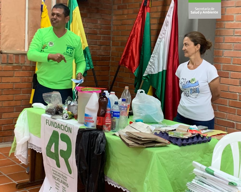'Voluntarios por Bucaramanga' harán reciclaje desde la fuente imagen de la publicación