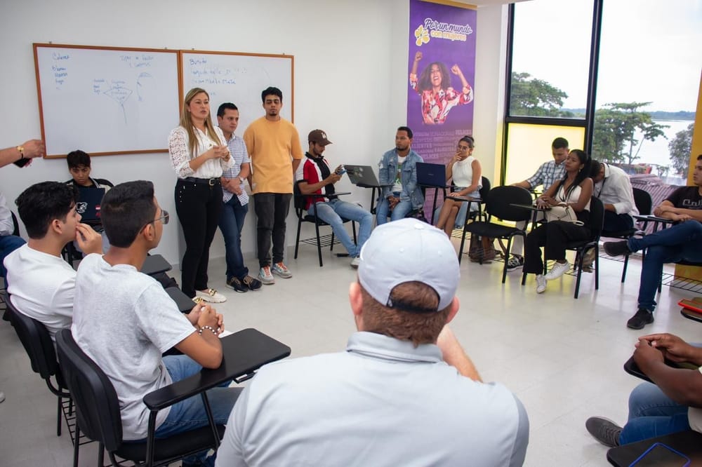 Alcaldía y Gobernación articulan acciones para fortalecer la población juvenil de Barrancabermeja imagen de la publicación
