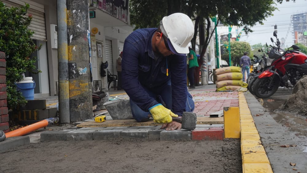Obra de adecuación de andenes en la calle 49 avanza en un 90% en Barrancabermeja imagen de la publicación