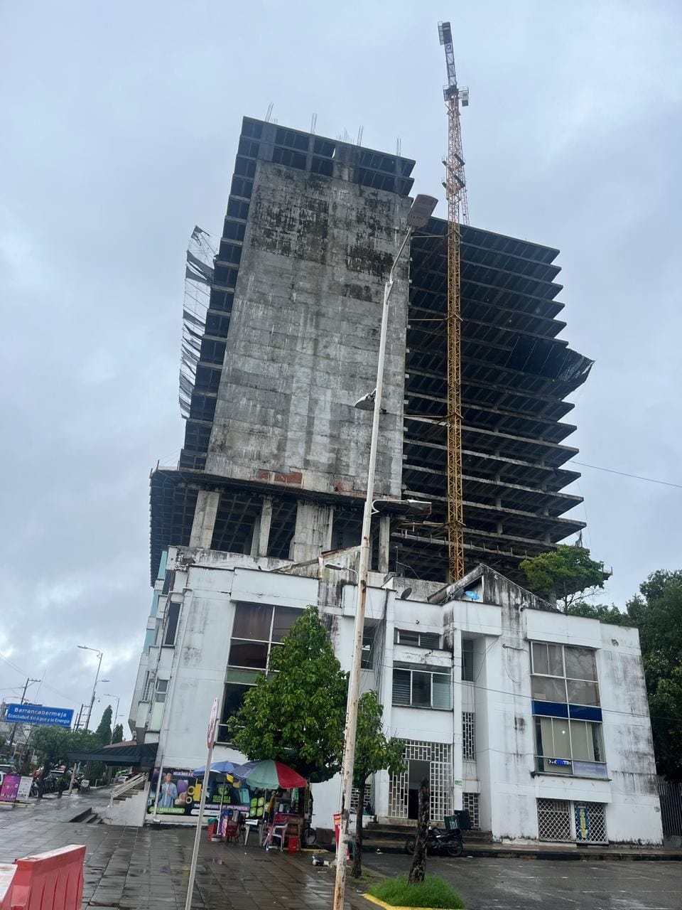 Piden demoler rascacielos ubicado en el corazón de Barrancabermeja imagen de la publicación