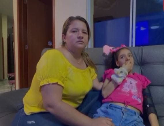 VIDEO. Madre denunció maltratos de una cuidadora con su hija discapacitada imagen de la publicación