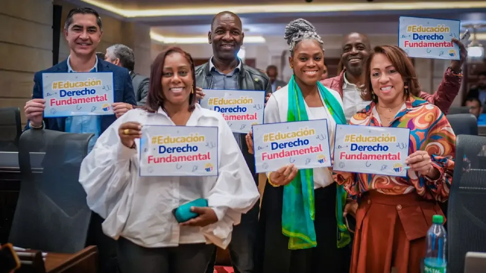 Unanimidad en el Senado: aprobado proyecto de ley estatutaria sobre educación en Colombia imagen de la publicación