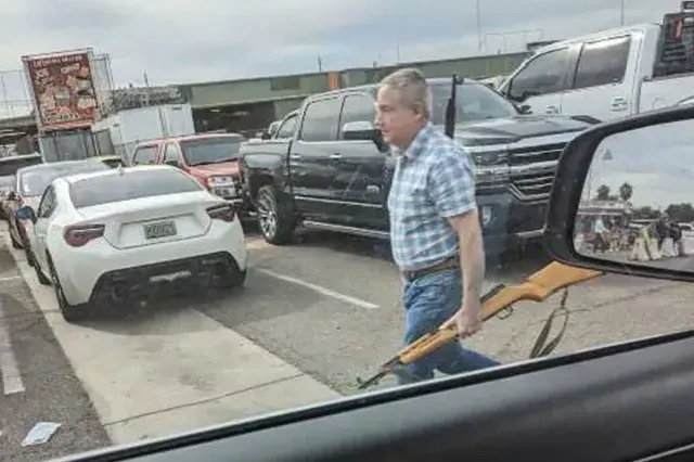 Amenaza en Atlanta: hombre planeaba ataque racial en concierto de Bad Bunny imagen de la publicación