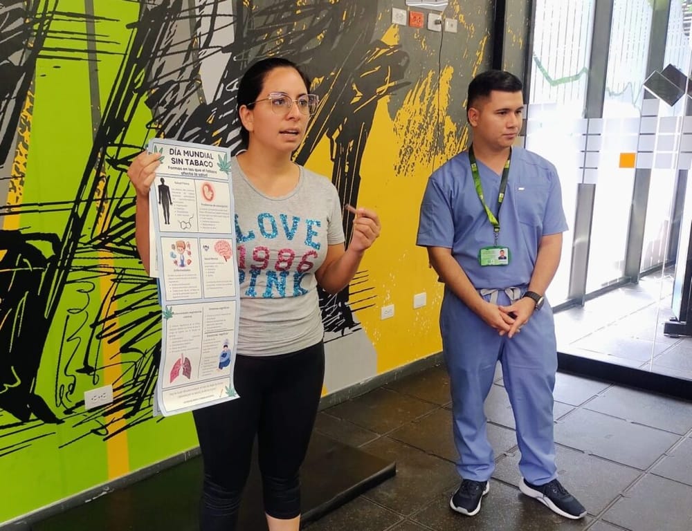 Con yoga y deporte, concientizan sobre los peligros del tabaco imagen de la publicación