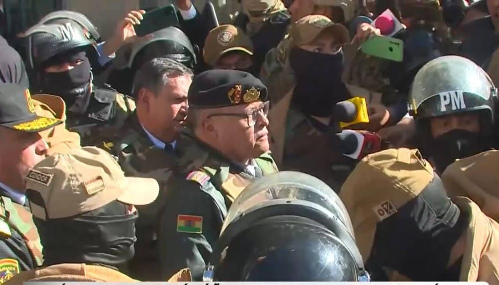 Juan José Zúñiga lidera golpe militar en Bolivia, promete liberar a "presos políticos" imagen de la publicación