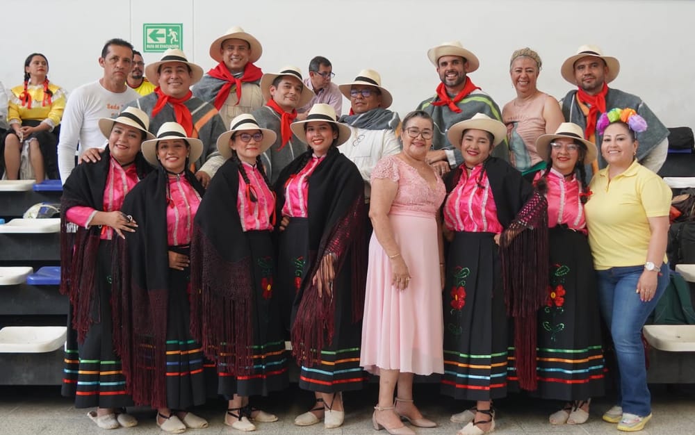 Celebración ‘Día Folclórico del Docente’ en Girón imagen de la publicación